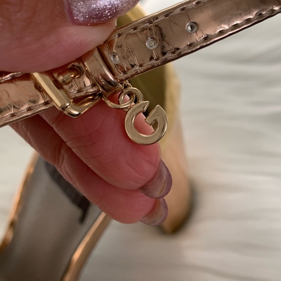 G by Guess Metallic Block Heel 7.5 - Picture 3 of 7